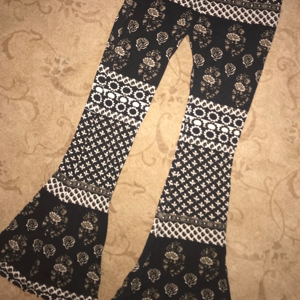 Printed flare pants